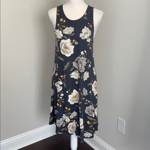 sleeveless flower dress